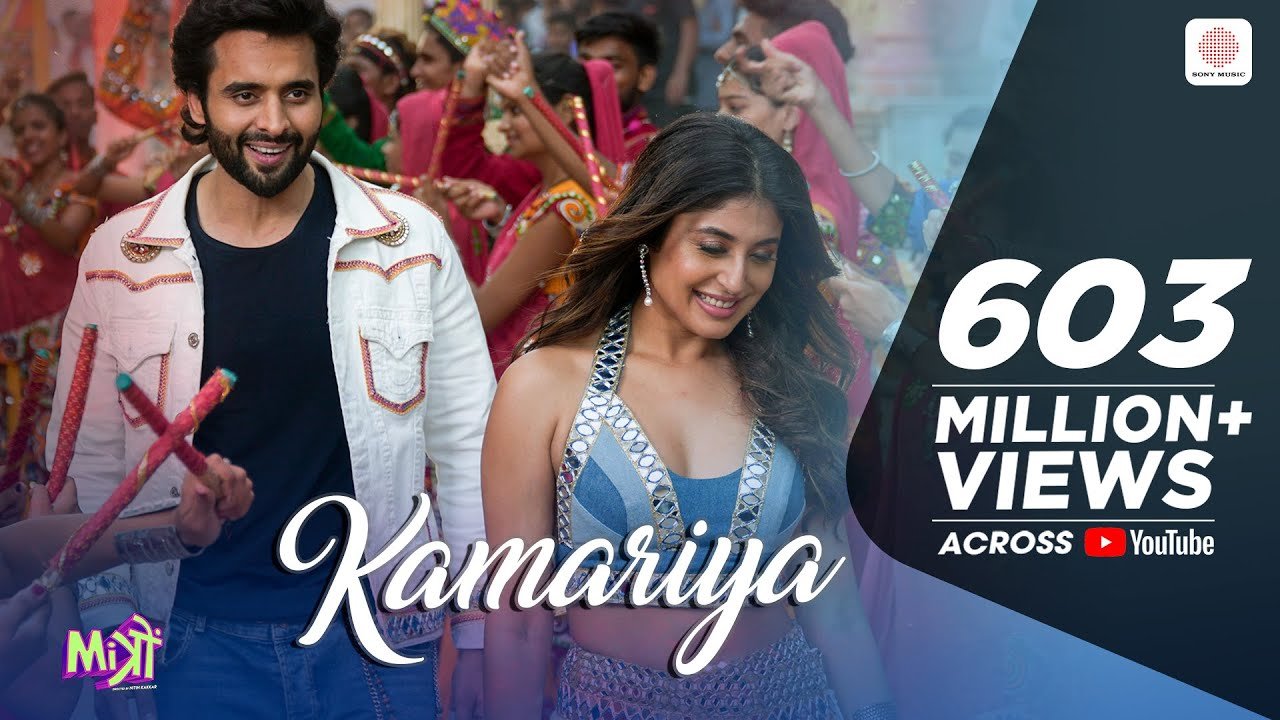 'Kamariya' ended the craze of 'Maroon Colour Sadiya', Farah Khan, Gauhar Khan made a reel, the song became a hit on YouTube