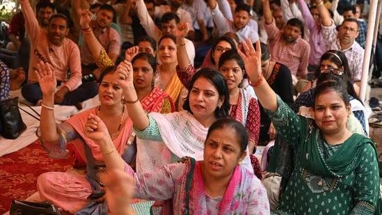 दिल्ली समेत इन राज्यों के लिंगानुपात में आया सुधार, इस यूनियन टेरिटरी में हुआ बेहतर से बदतर