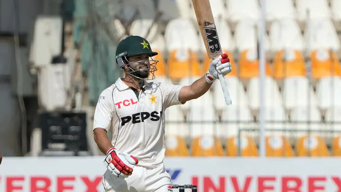 Who Is Kamran Ghulam, PAK vs ENG: जो बाबर आजम नहीं कर पाए वह डेब्यू टेस्ट में कामरान गुलाम ने कर दिखाया, ऐसा कर विश्व क्रिकेट को चोंकाया
